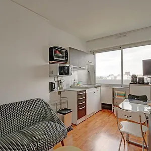 Appartement Pour 4 Personnes Proche Des Buttes Chaumont
