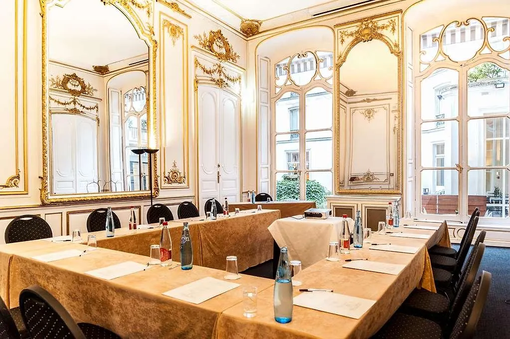 Saint James Albany Paris Hotel Spa 4*,